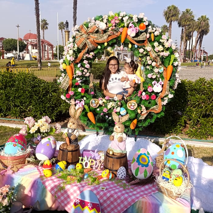 conejo-de-pascua-peru-escenografia-corona-de-pascua-gigante